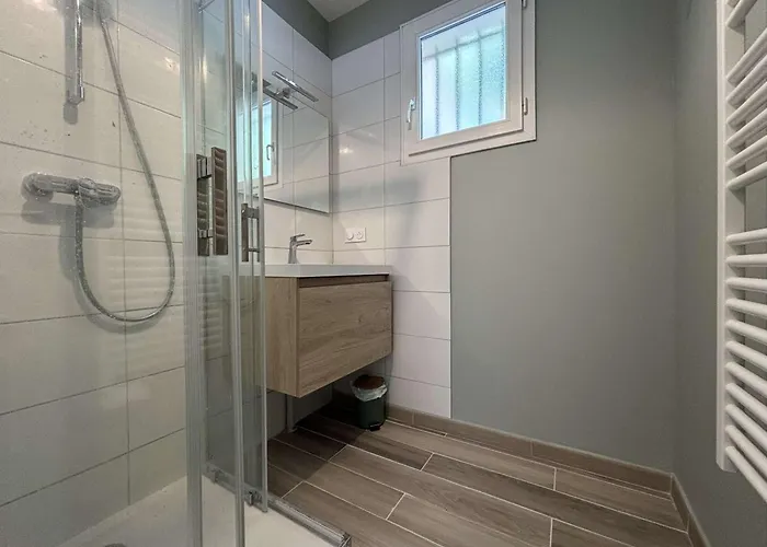 Maison Renovee 5 Pres - - Fr-1-246a-357 Holiday home