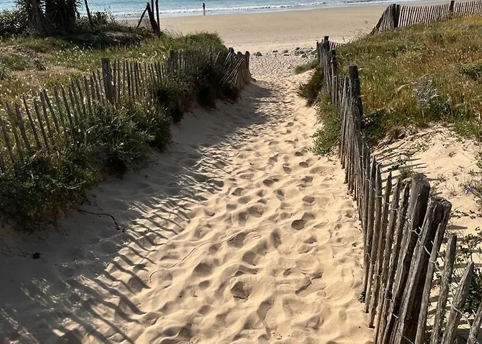 Holiday home Maison Renovee 5 Pres - - Fr-1-246a-357