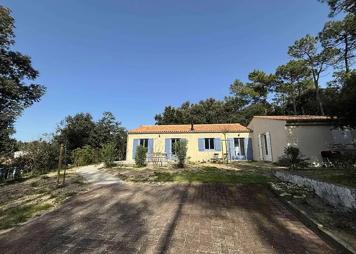 Holiday home Maison Renovee 5 Pres - - Fr-1-246a-357